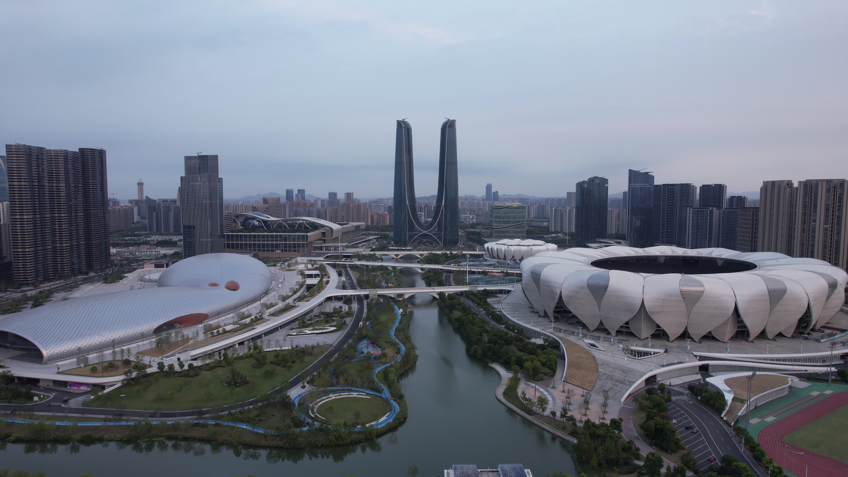 浙江奥体中心杭州之门航拍视频的预览图