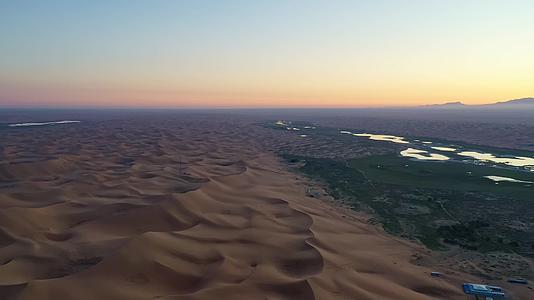 内蒙古腾格里沙漠航拍视频视频的预览图