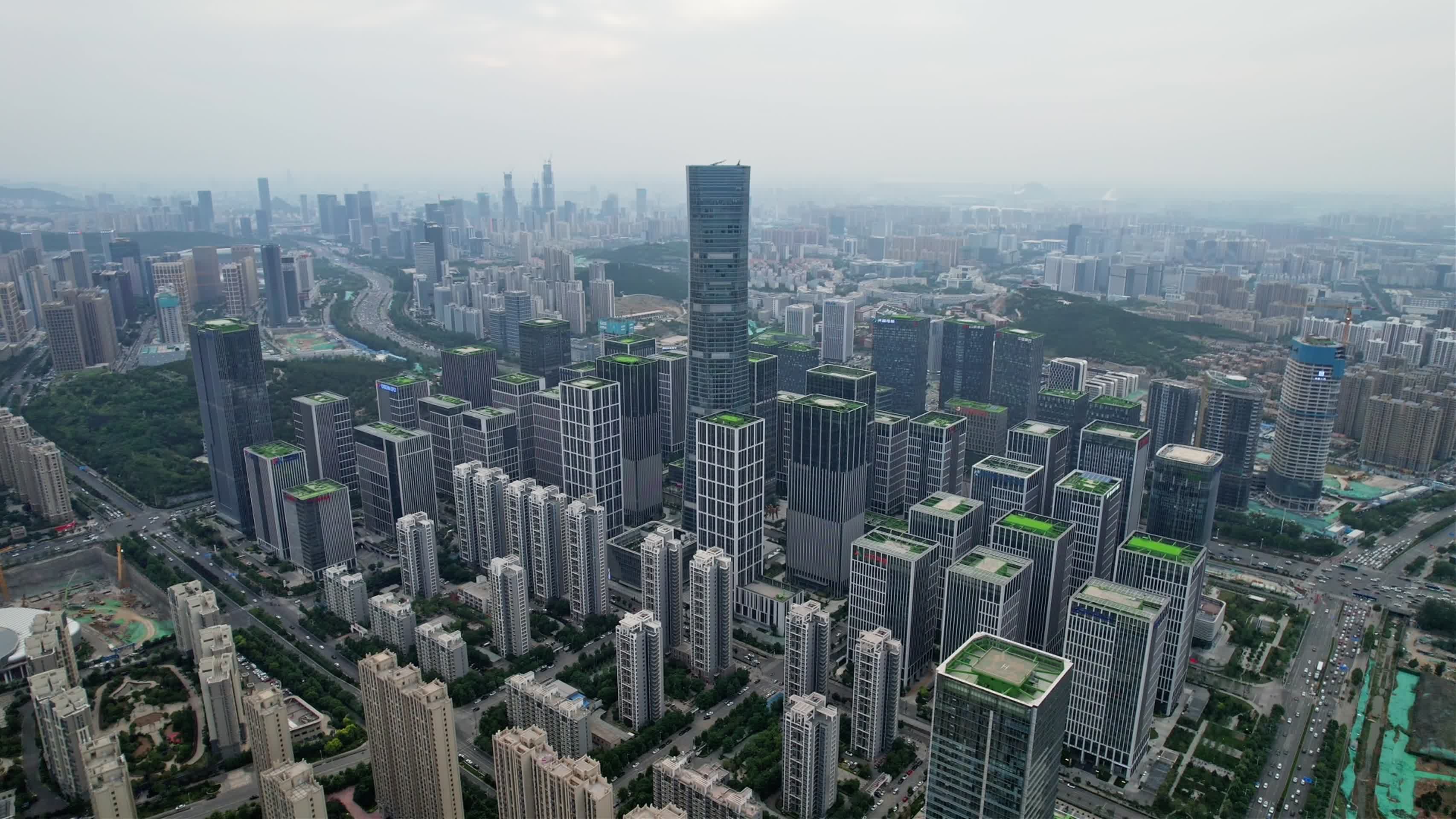 山东济南城市地标汉峪金谷航拍视频的预览图