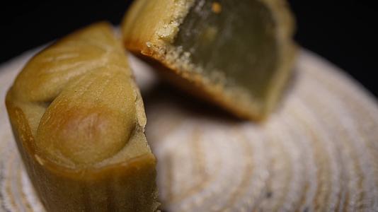 广式月饼甜品糕点零食甜食视频的预览图