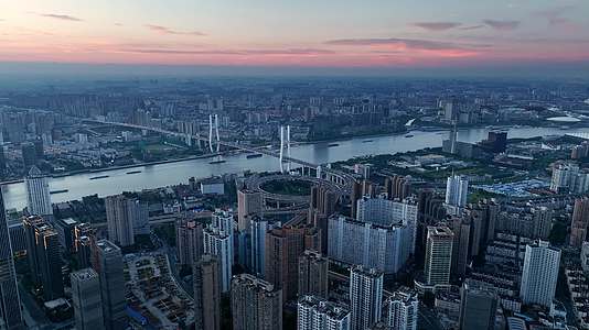 上海南浦大桥长焦压缩感航拍视频的预览图
