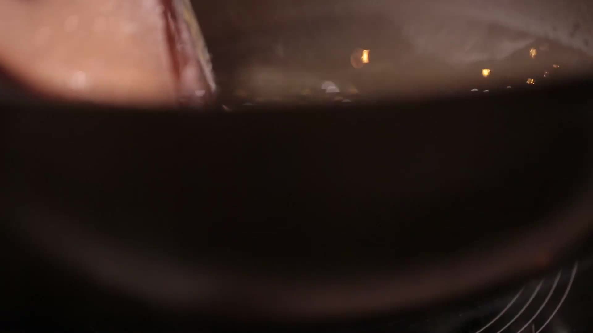 油锅煎黄花鱼视频的预览图