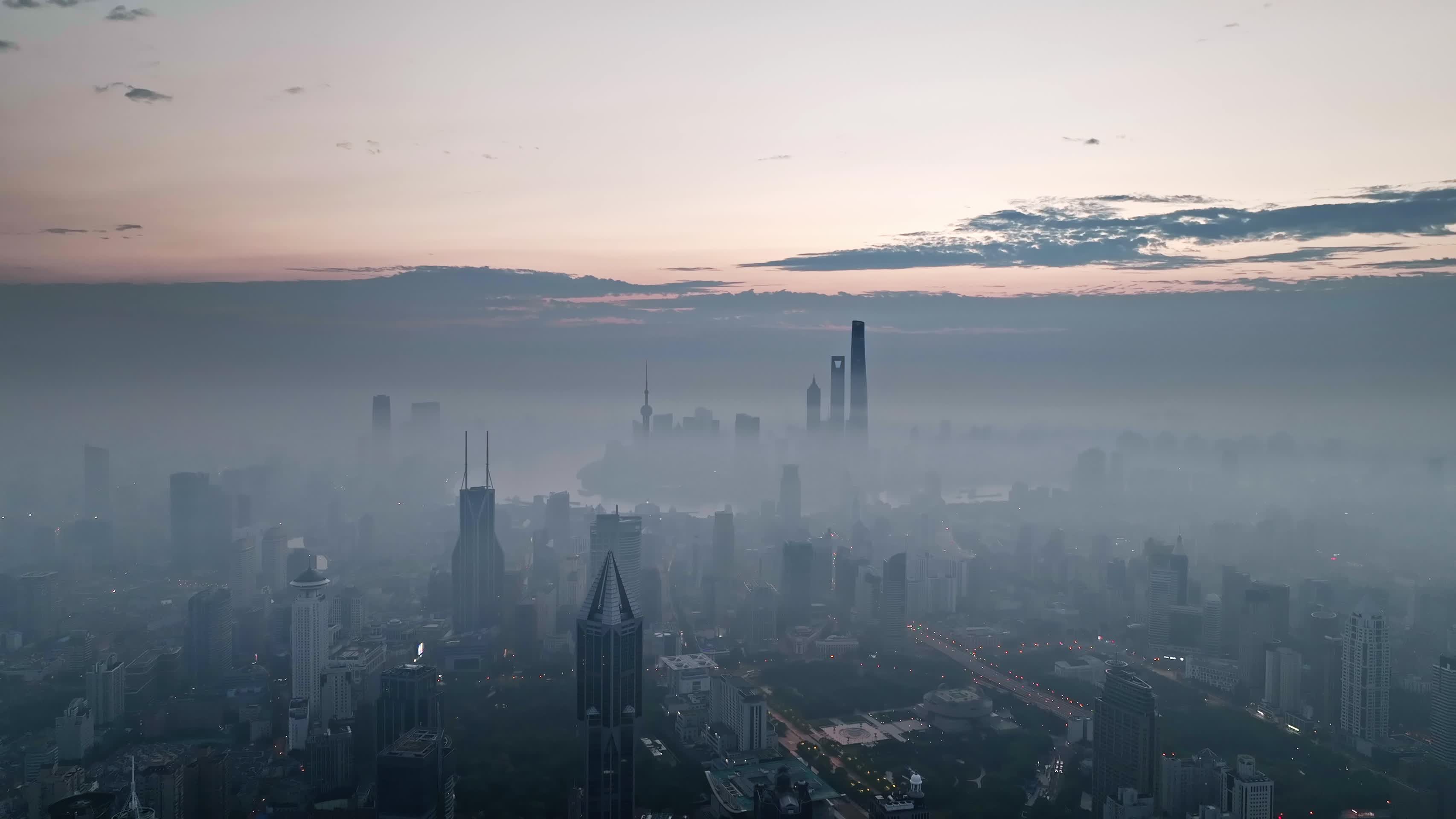 上海陆家嘴日出地标宣传片震撼平流云海航拍视频的预览图