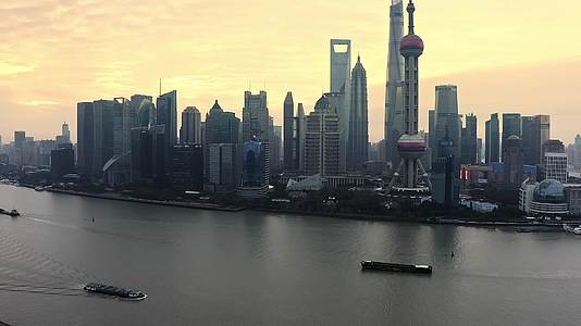 上海北外滩瞰陆家嘴航拍视频的预览图