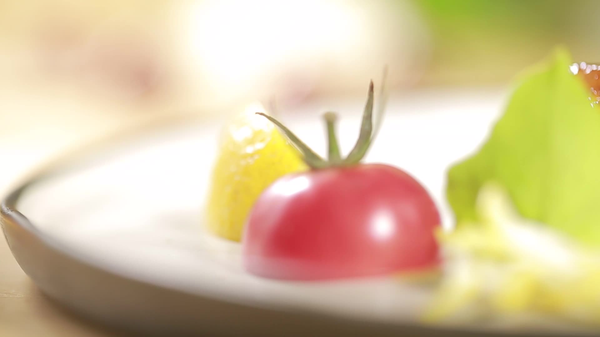 美食鱿鱼炖肉视频的预览图