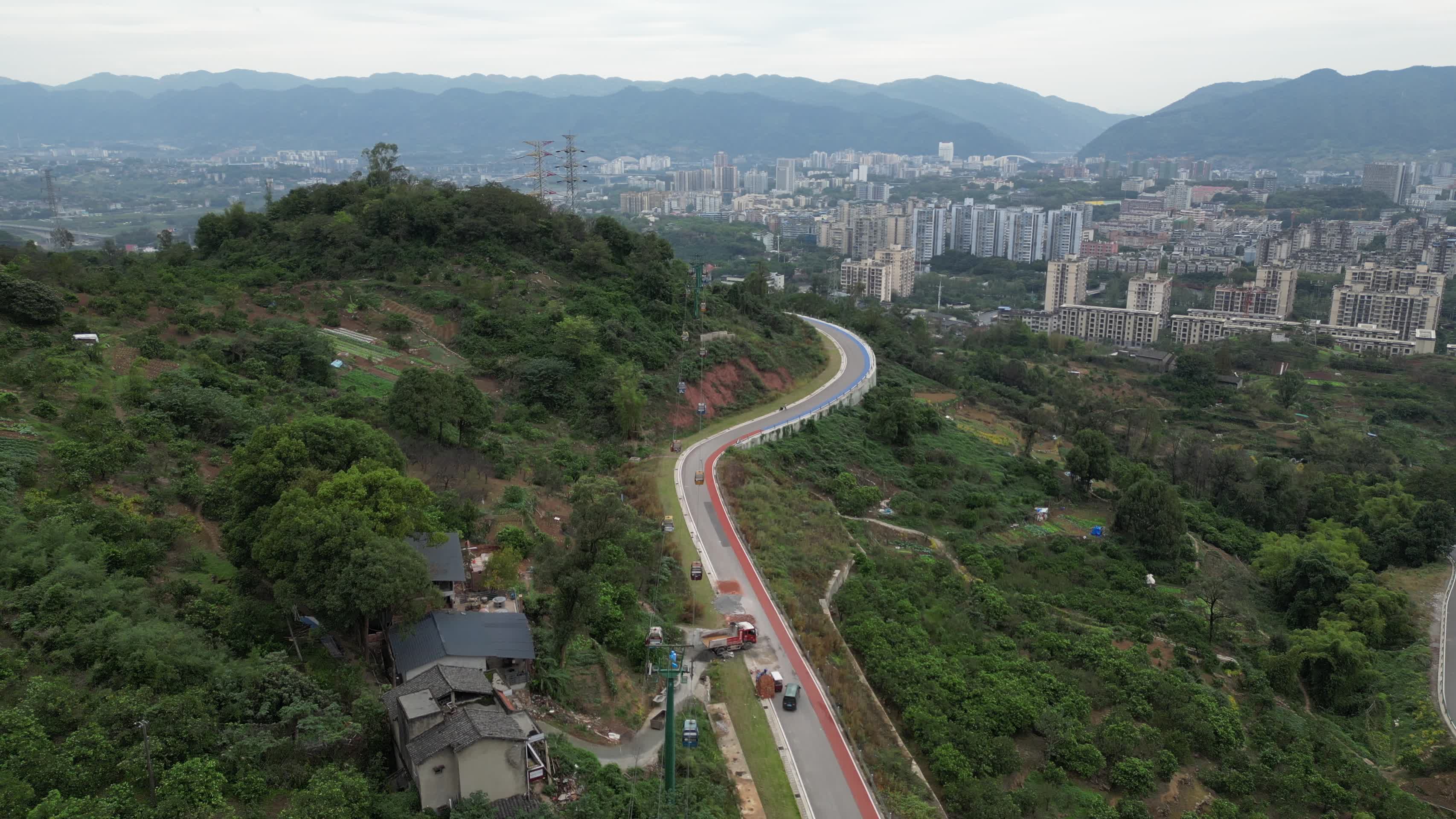 重庆北碚缙云山观光索道自然景观航拍视频的预览图