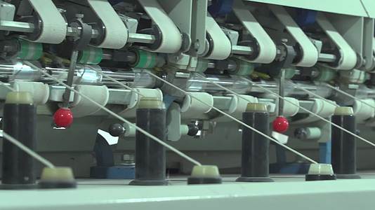纺纱纱厂纱线工厂实拍轻工业视频的预览图