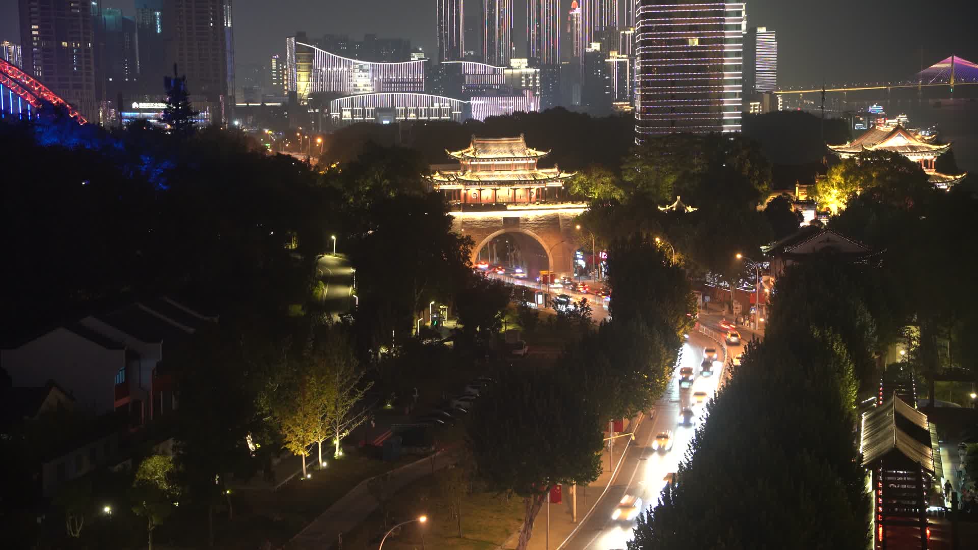 武汉铁门关车流夜景视频的预览图