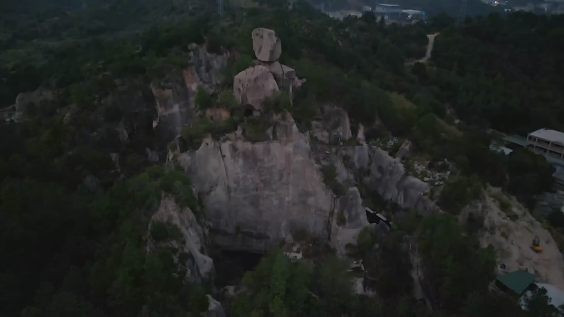 泉州霞美风动石黄昏航拍视频的预览图