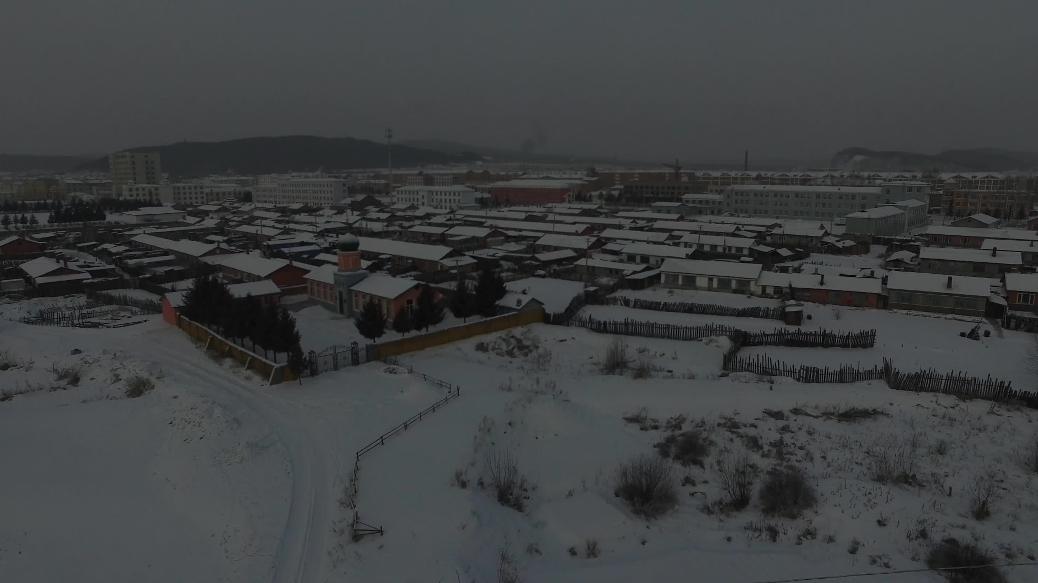 黑水兴安塔河冬季航拍清真寺视频的预览图