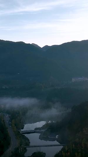 高清竖屏航拍贵州妥乐银杏村日出风光视频的预览图