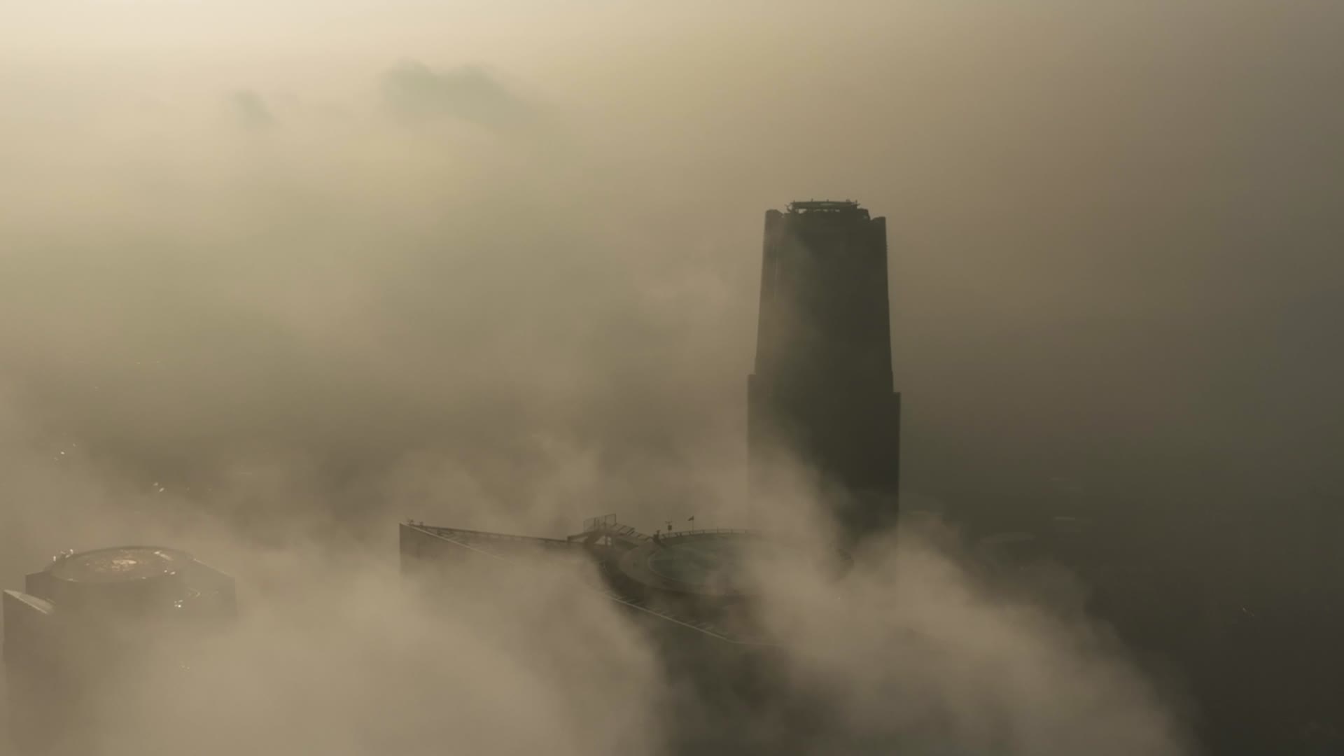 4K航拍南宁东盟商务区高楼云海环绕视频的预览图