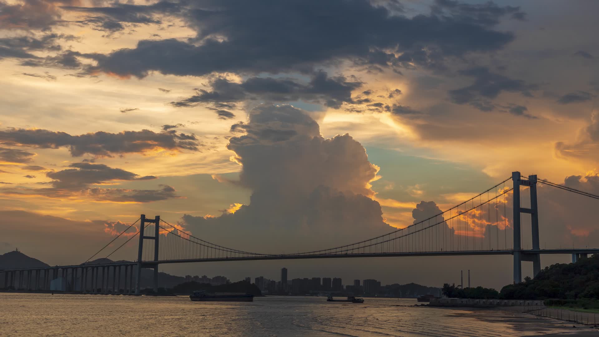 广东东莞虎门大桥航拍延时风光视频的预览图