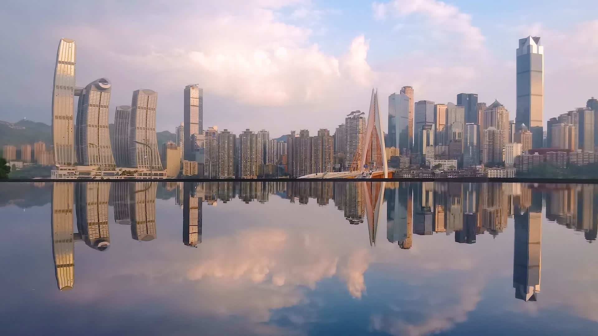 重庆渝中半岛倒影延时摄影视频视频的预览图