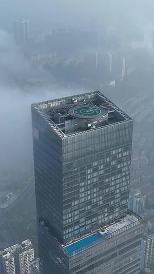 高清竖屏环绕航拍南宁华润大厦视频的预览图