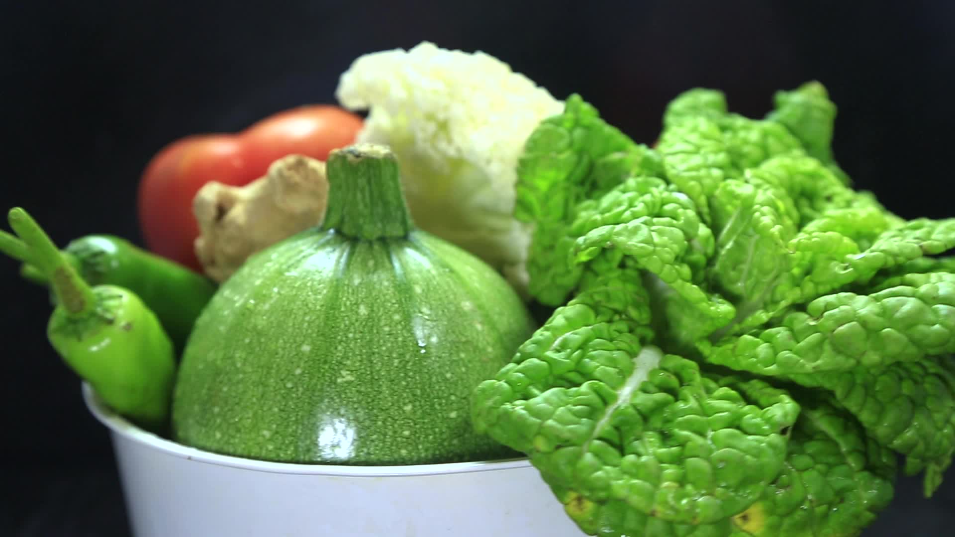 蔬菜圆白菜视频的预览图