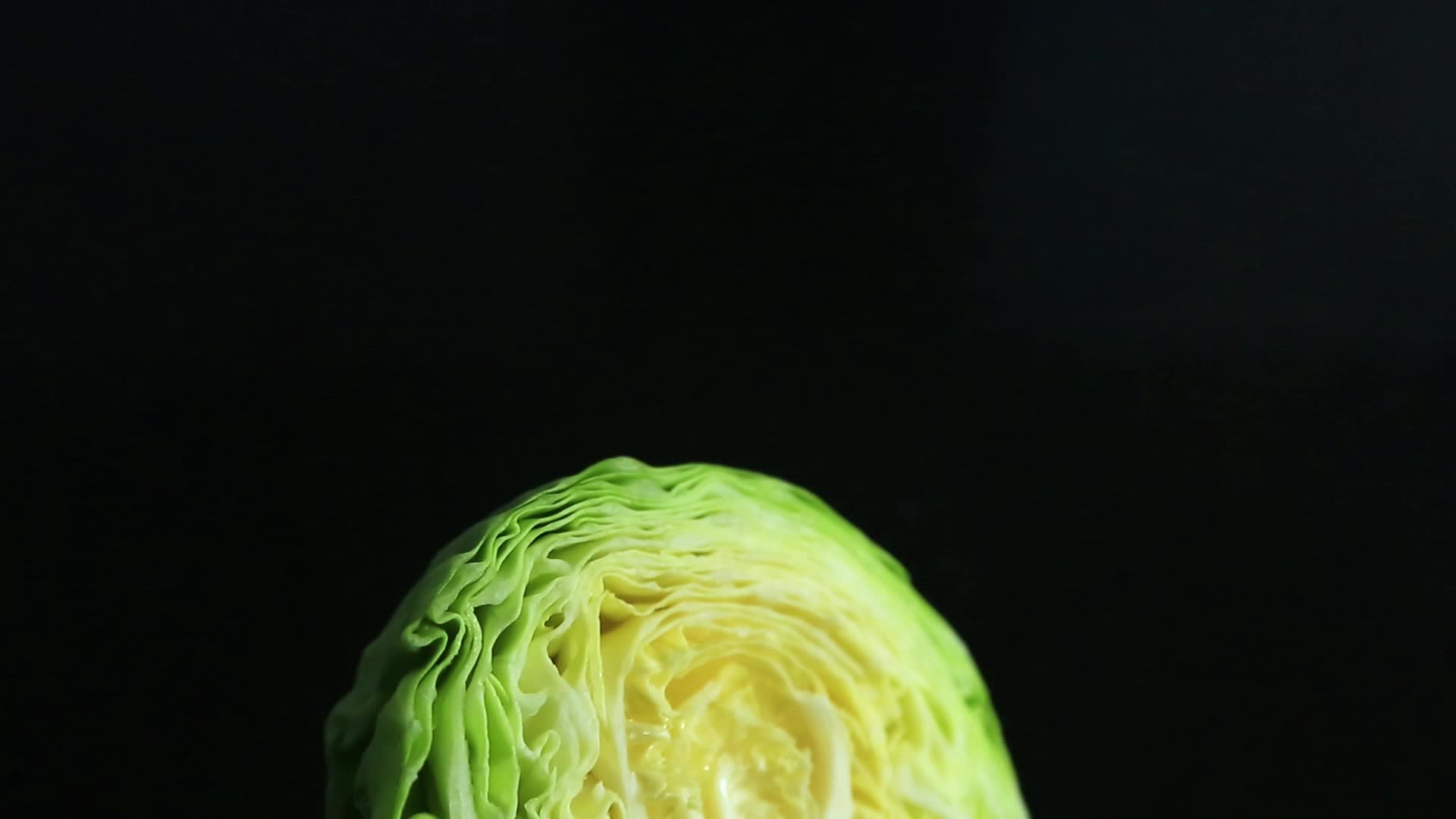 蔬菜圆白菜横切实拍视频视频的预览图