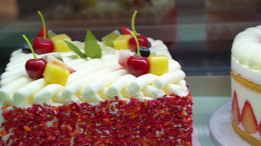 高清生日蛋糕甜品点心视频的预览图