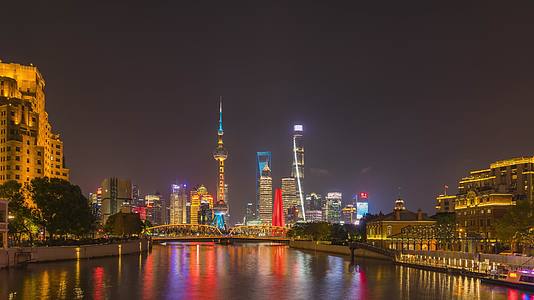 上海陆家嘴外滩夜景延时视频的预览图