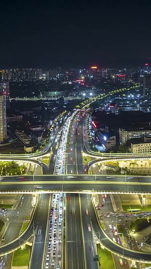 高清竖屏延时航拍南宁清川大桥夜景风光视频的预览图