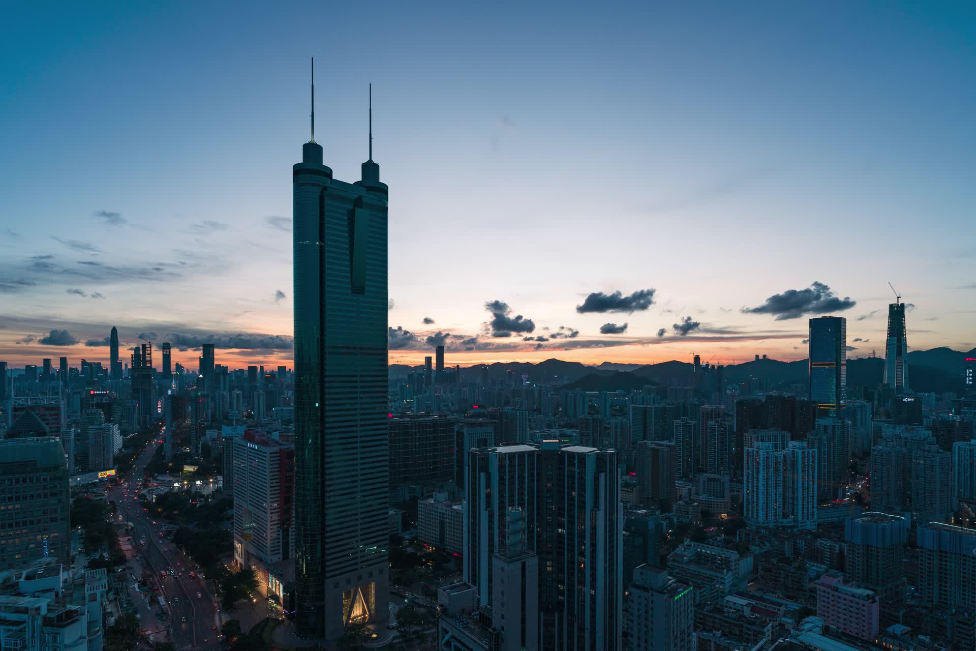 深圳城市风光晚霞夜景延时视频的预览图