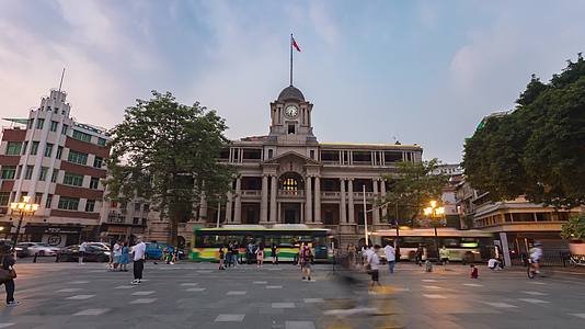 广州粤海关大楼日转夜延时夜景视频的预览图
