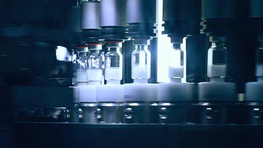 制药工厂制药生产线的安瓿视频的预览图