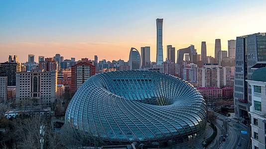 北京地标建筑凤凰中心亮灯4k延时视频视频的预览图