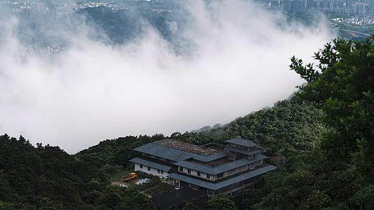 梧桐山仙湖山间云雾缭绕延时视频的预览图