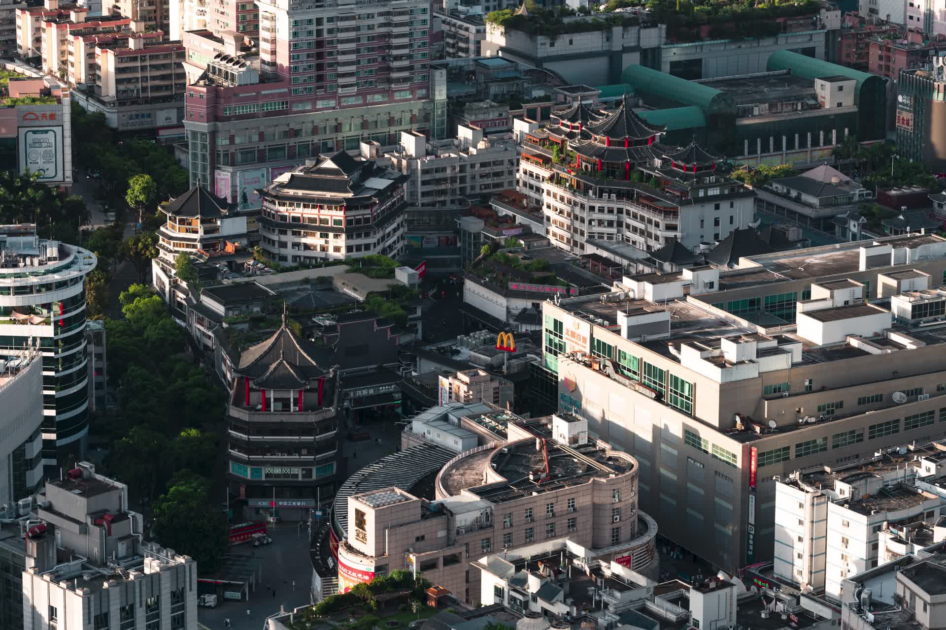 深圳东门老街建筑光影延时视频的预览图