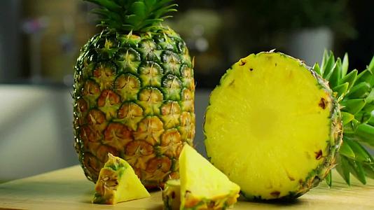 水果热带金菠萝广告片美食鲜果业视频的预览图