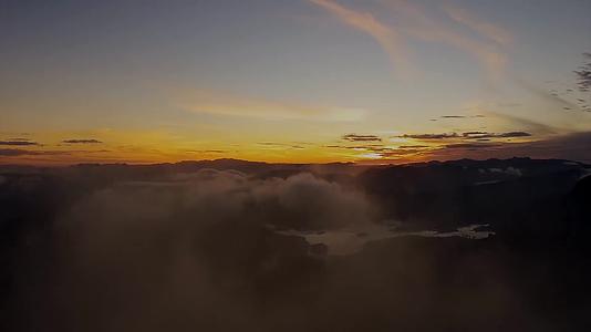 日出云海延时摄影视频的预览图