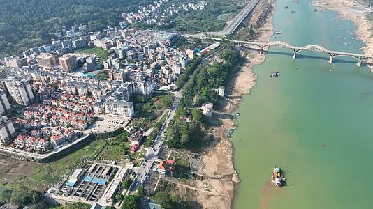 4K航拍桂平市三江口沿岸风光视频的预览图