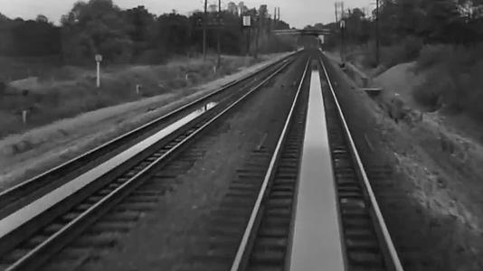 老火车蒸汽机行驶视频的预览图