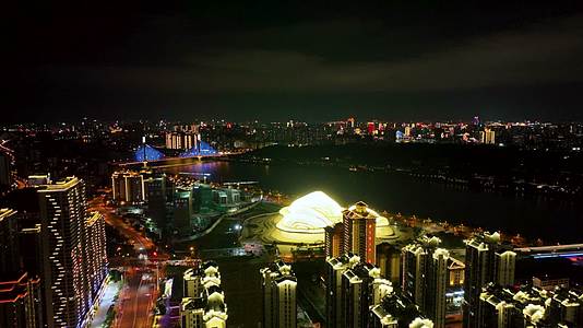 4K航拍南宁城市夜景视频的预览图