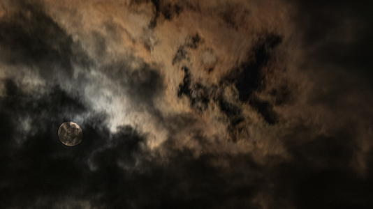 4K云中月延时空镜视频的预览图