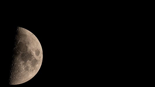 超清晰月球移动4K延时视频的预览图