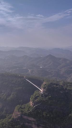 高清竖屏延时航拍梧州藤县石表山晨光视频的预览图