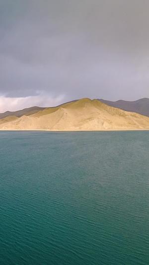 高清竖屏延时航拍西藏羊湖风云视频的预览图