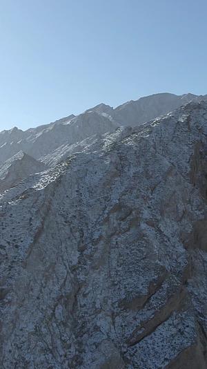 高清竖屏航拍肃南冰川雪山风景视频的预览图