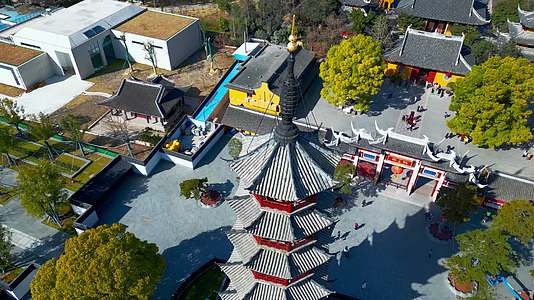 4K60帧上海龙华寺寺庙航拍视频的预览图