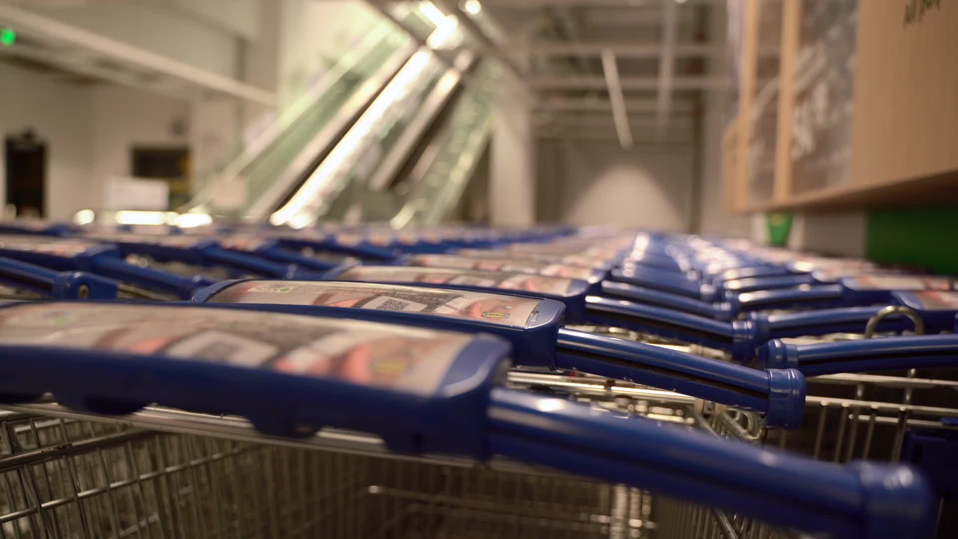 超市购物手推车4K视频的预览图