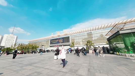 2023春节火车站春运延时摄影4K视频的预览图