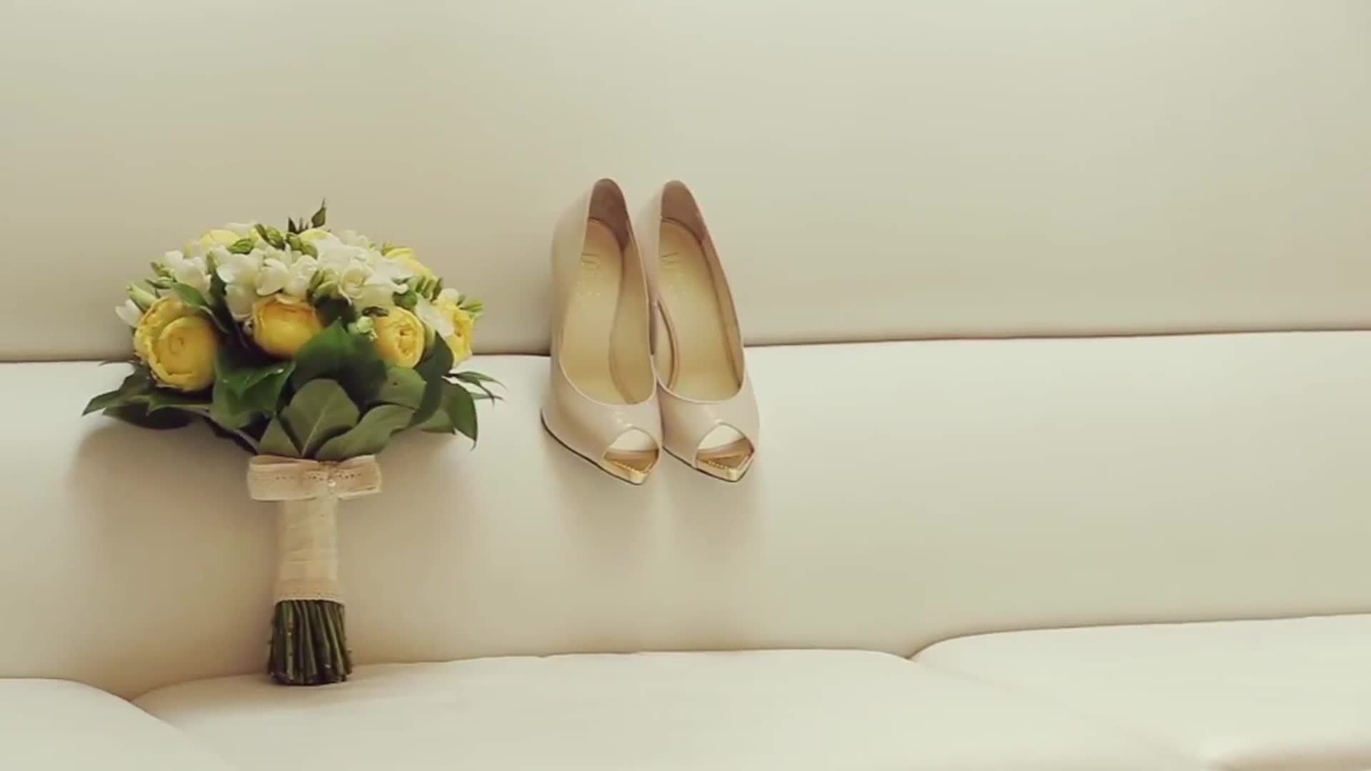 浪漫温馨鲜花婚礼场景实拍视频视频的预览图