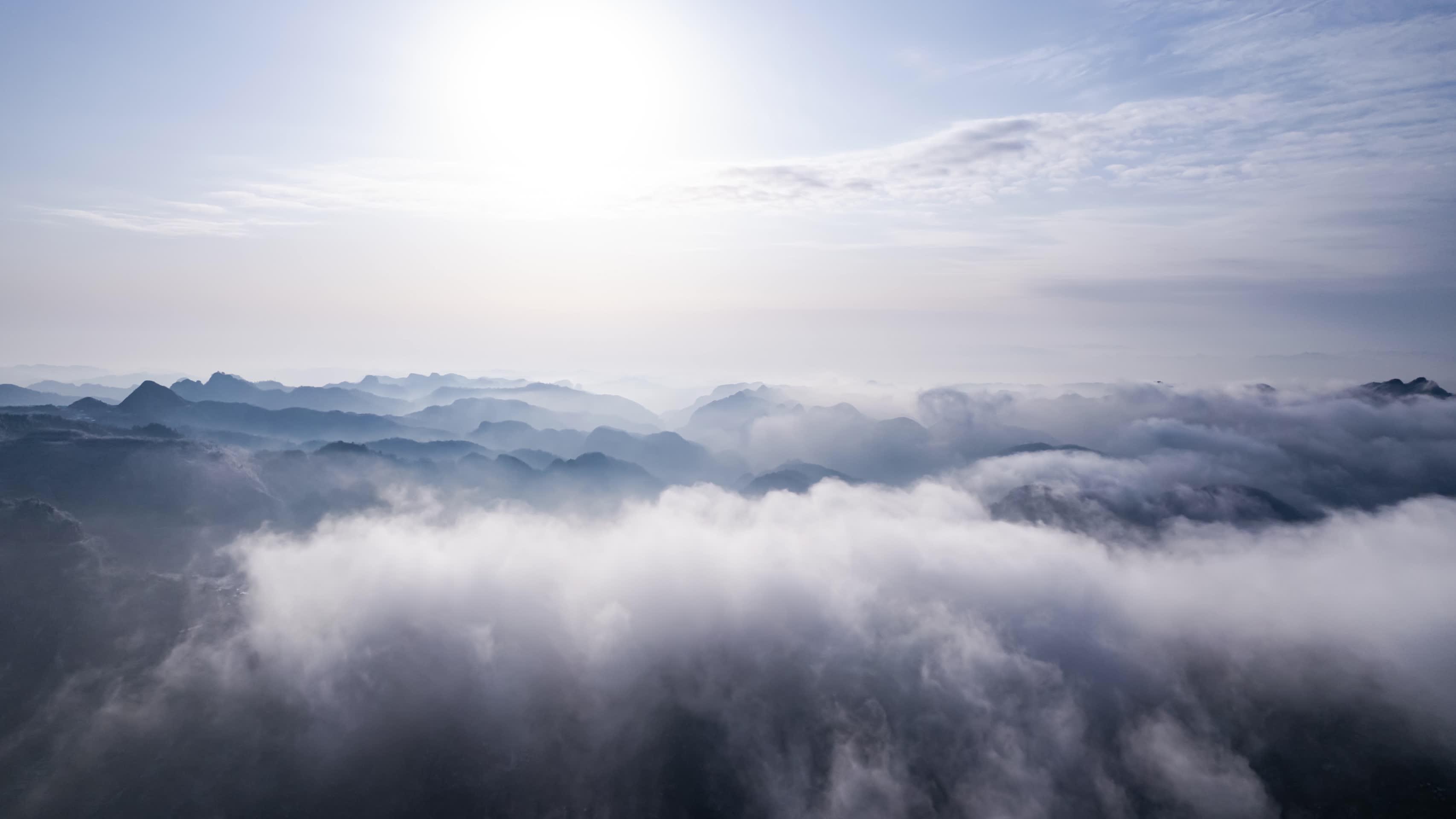 8K长江三峡壮丽山峰层峦叠嶂云海延时视频的预览图