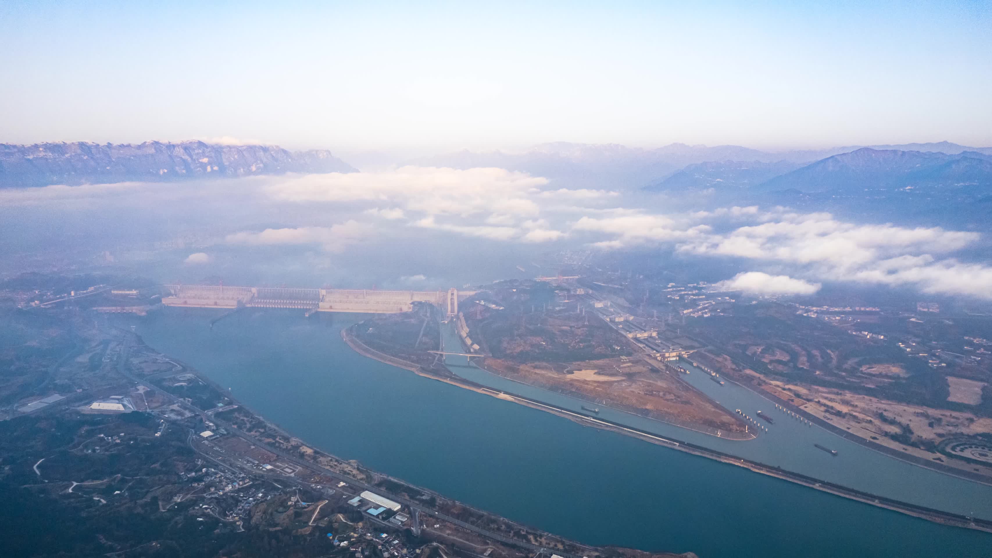8K三峡大坝水利工程云海壮丽山河延时视频的预览图