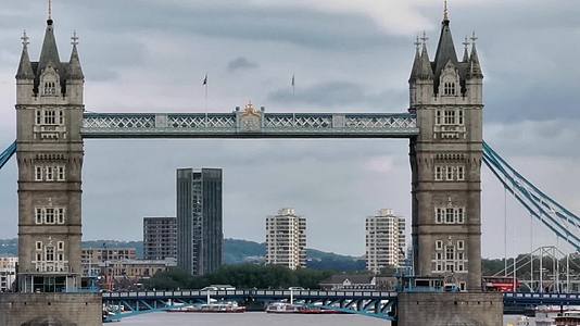 伦敦塔桥欧洲风光城市地标泰晤士河视频的预览图
