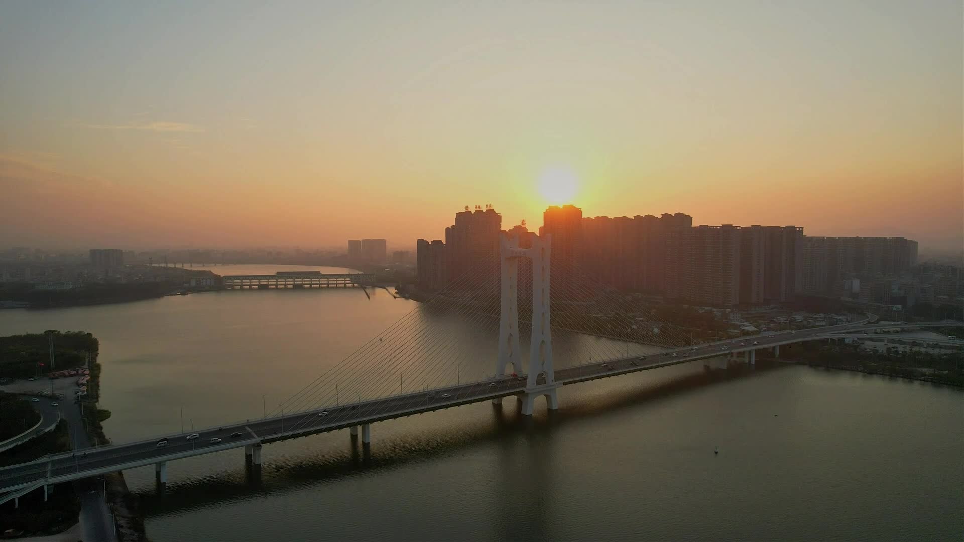航拍广东潮州大桥景观合集视频的预览图