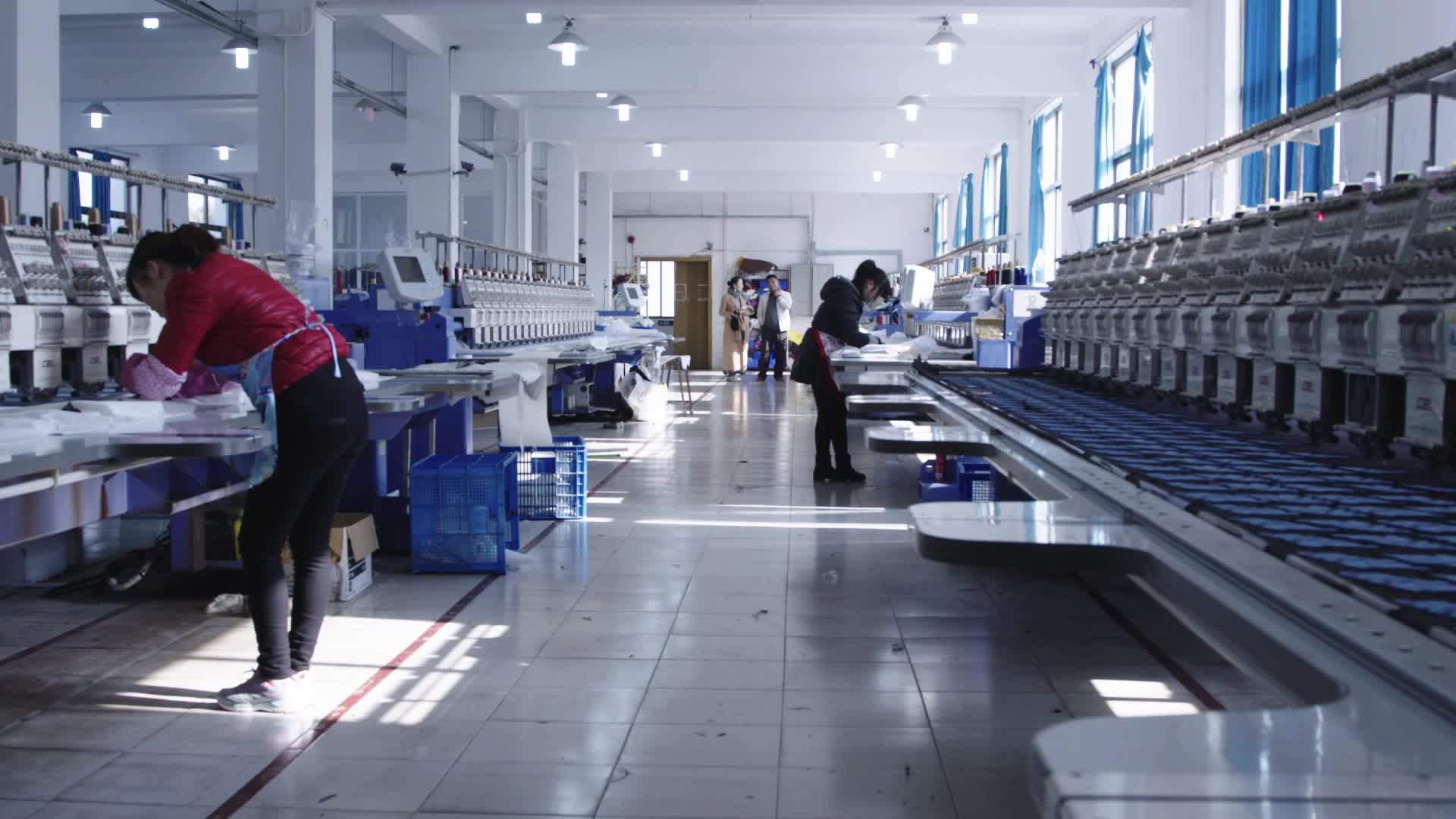 服装加工厂视频的预览图