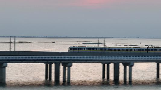 航拍南京石臼湖特大桥风光视频的预览图
